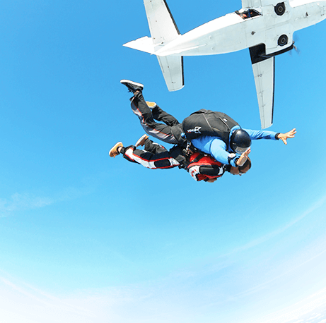 Jakie szkolenia oferuje Olimpic Skydive?