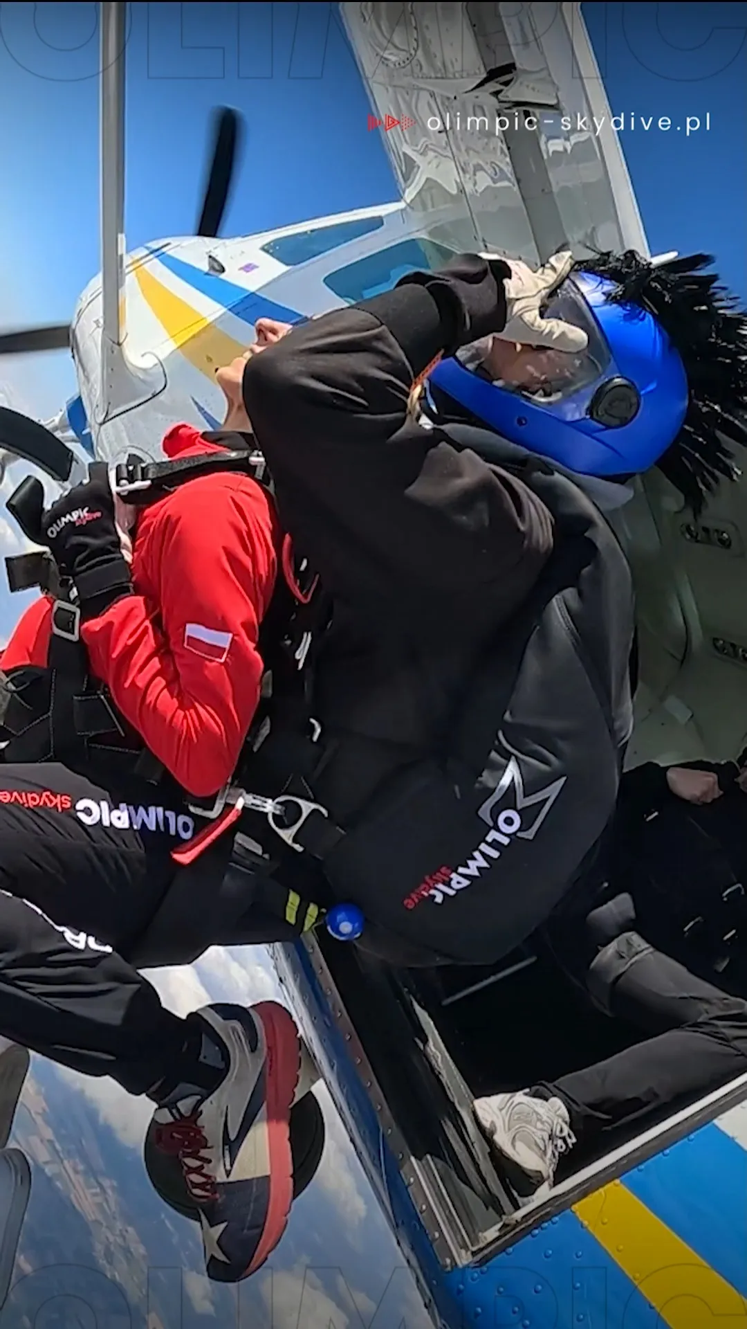 ðª Nie sÅuchaj ich. Zacznij lataÄ. SpeÅniaj marzenia. JesteÅmy tutaj i czekamy, by zabraÄ CiÄ od marzeÅ do wrażeÅ.Poznaj Olimpic Skydive â¡ï¸ link w BIO#skokizespadochronem #spadochroniarze #olimpicskydive #skydiving